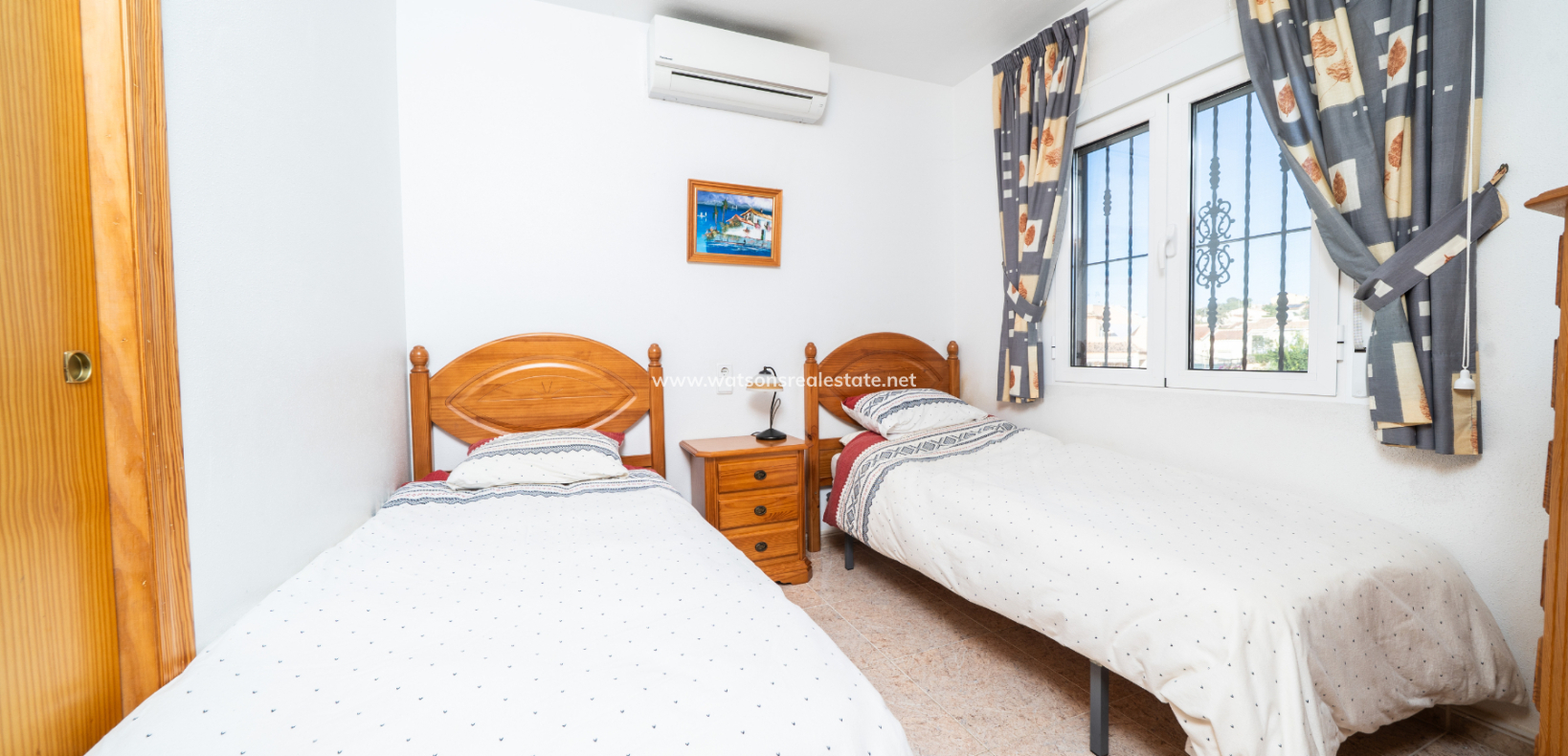 Resale - Detached - Urb. La Marina