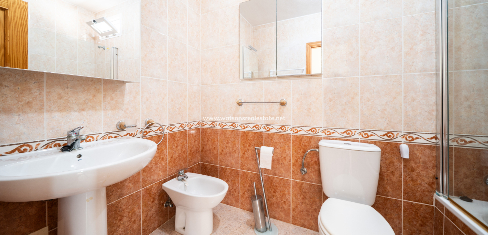 Resale - Detached - Urb. La Marina