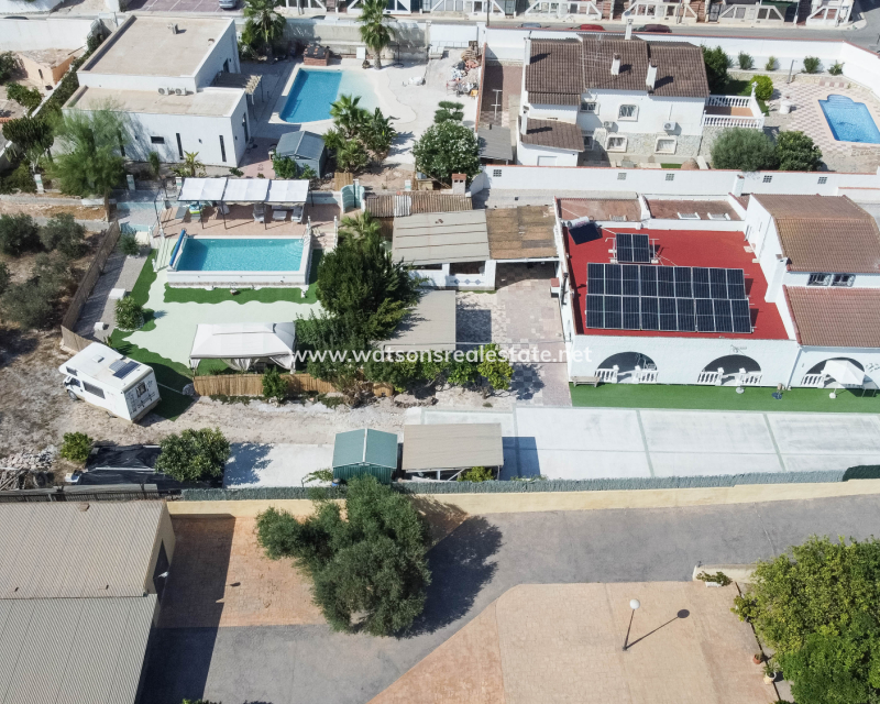 Resale - Detached - Urb. La Marina