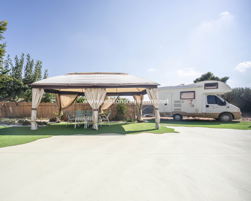 Resale - Detached - Urb. La Marina