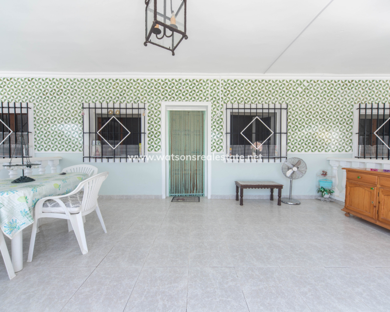 Resale - Detached - Urb. La Marina