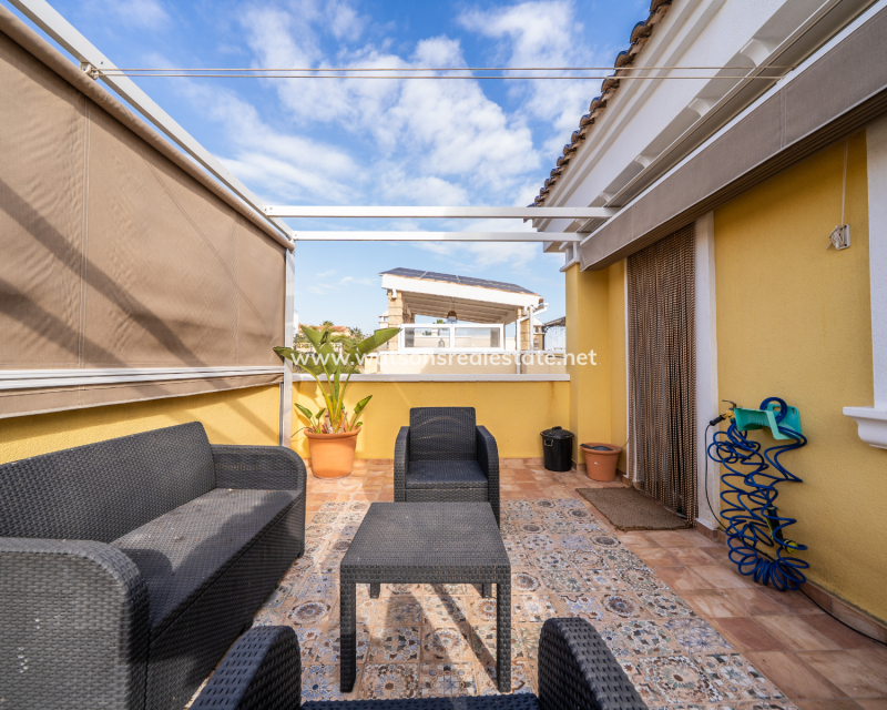 Resale - Detached - Urb. La Marina