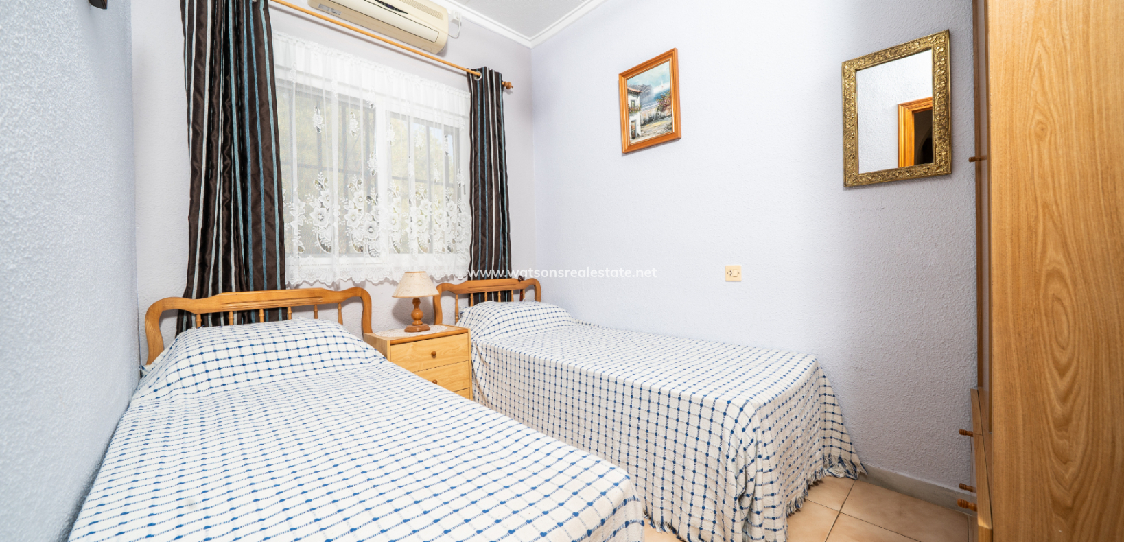 Resale - Detached - Urb. La Marina