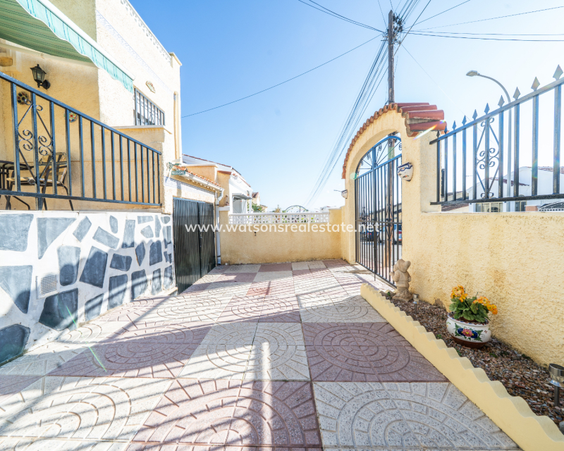 Resale - Detached - Urb. La Marina