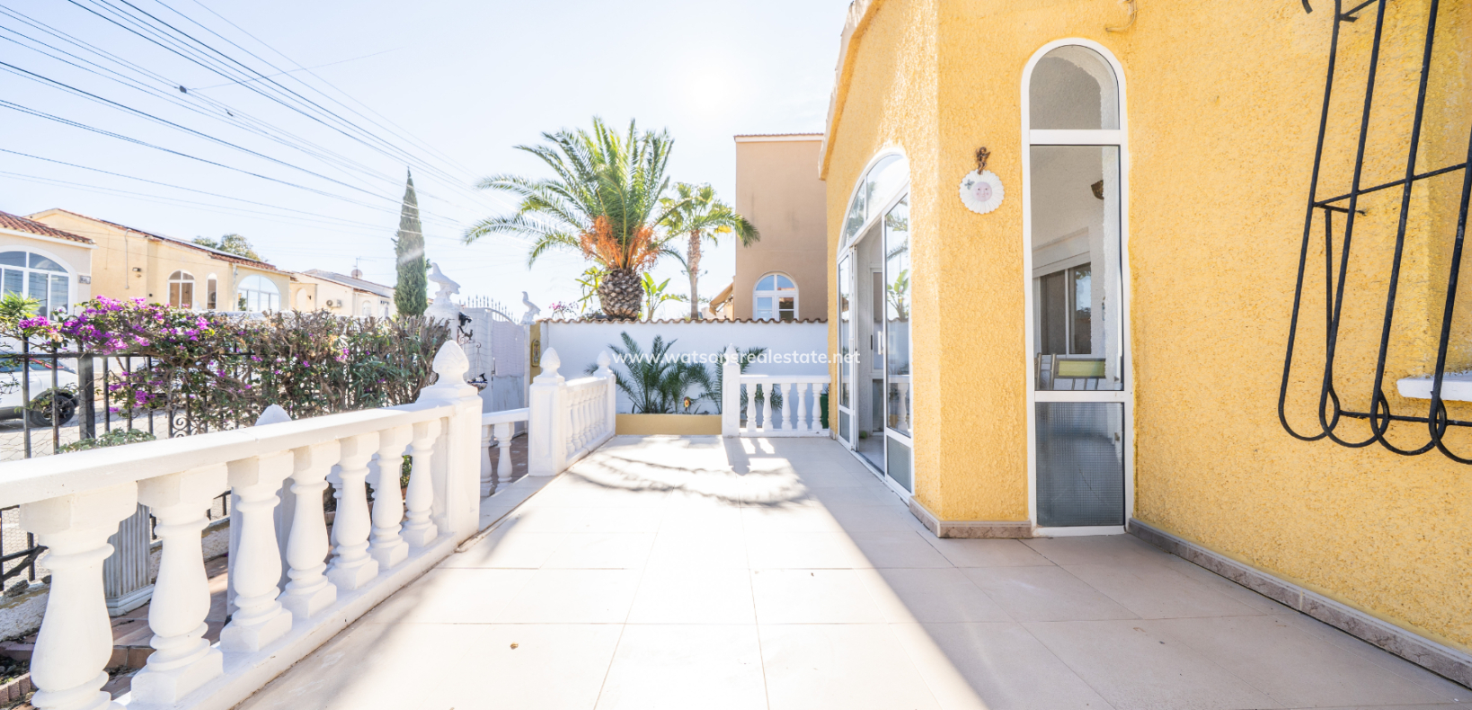 Resale - Detached - Urb. La Marina