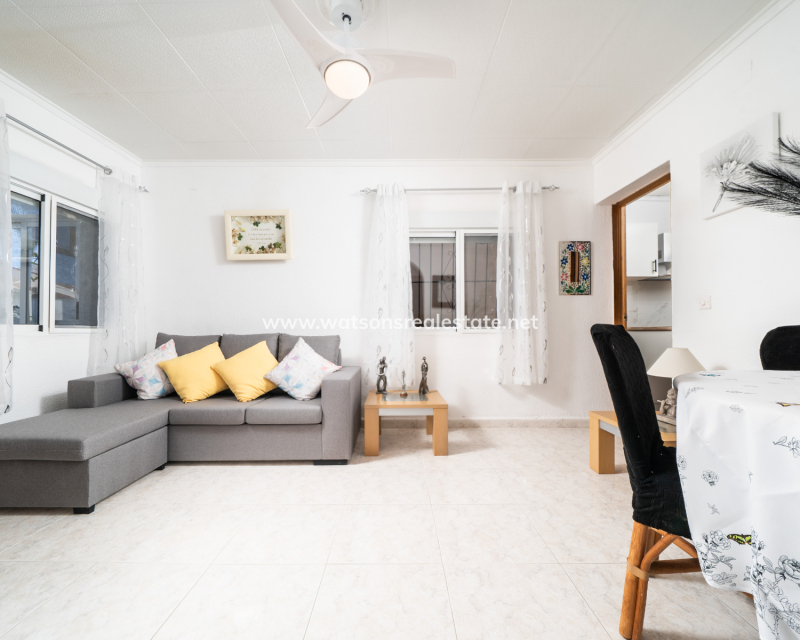 Resale - Detached - Urb. La Marina