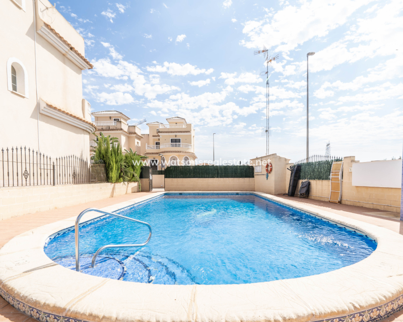 Resale - Detached - Urb. La Marina