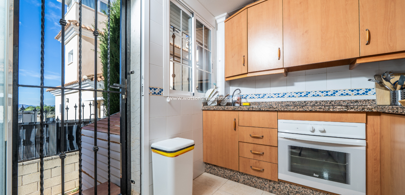 Resale - Detached - Urb. La Marina