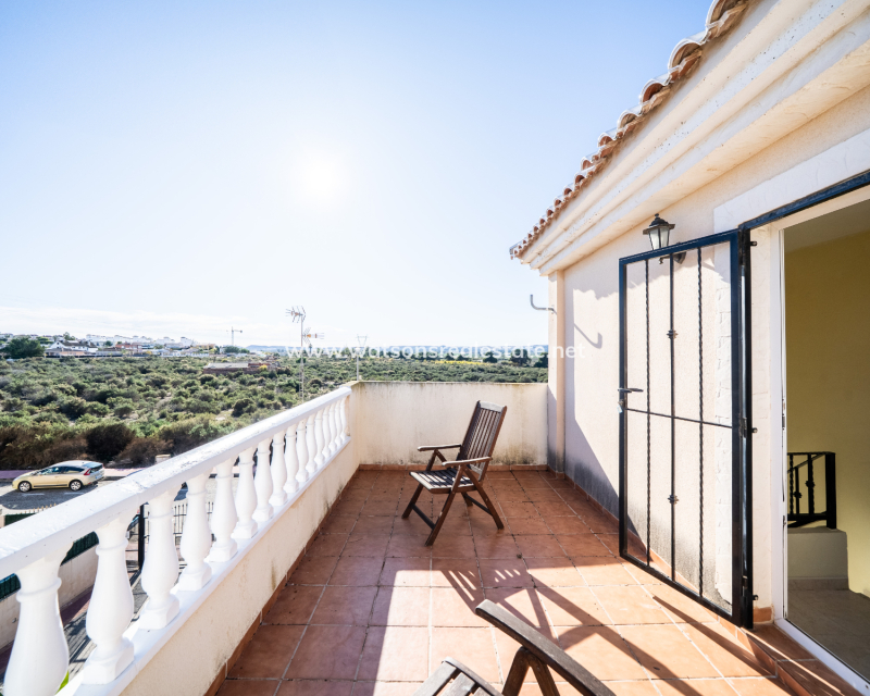 Resale - Detached - Urb. La Marina