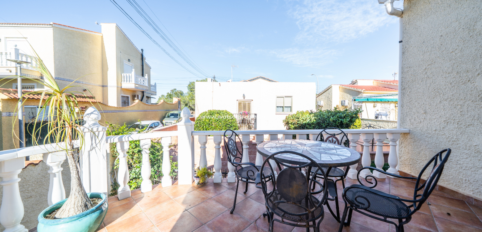 Resale - Detached - Urb. La Marina