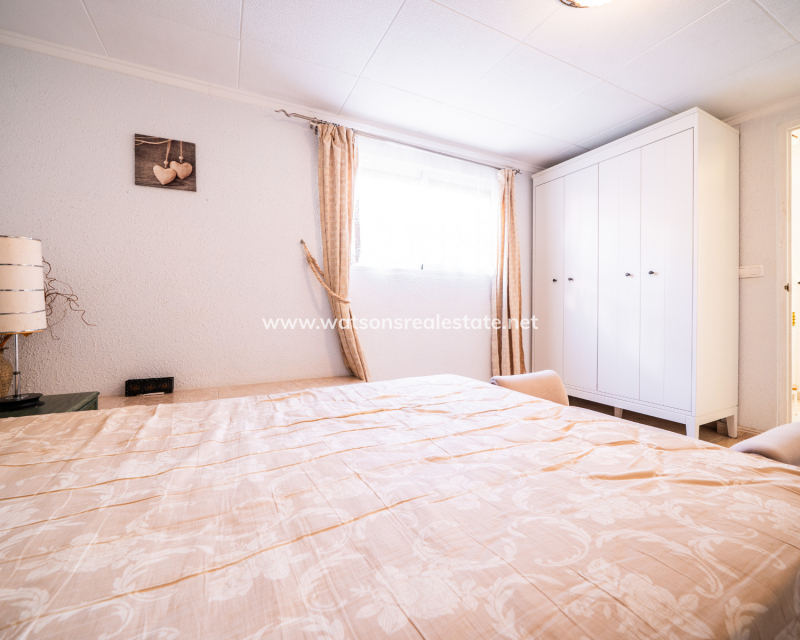 Resale - Detached - Urb. La Marina