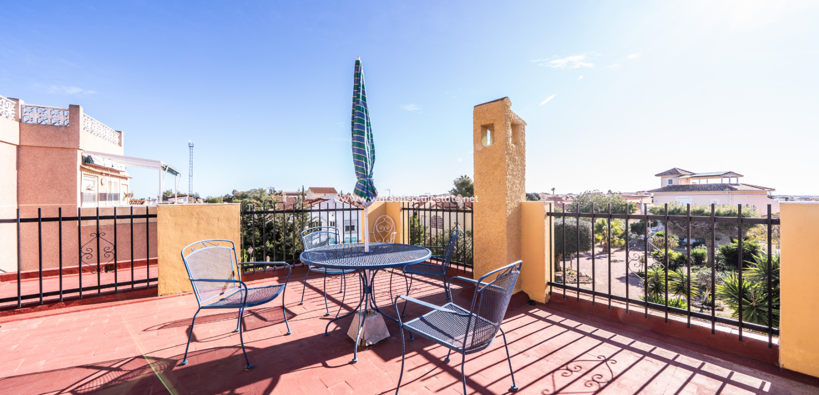 Resale - Detached - Urb. La Marina