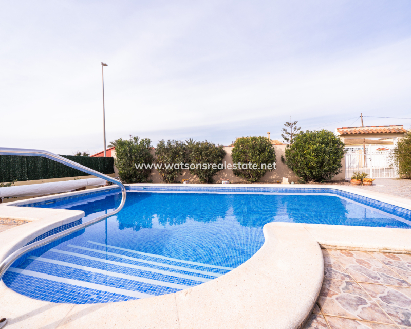 Resale - Detached - Urb. La Marina