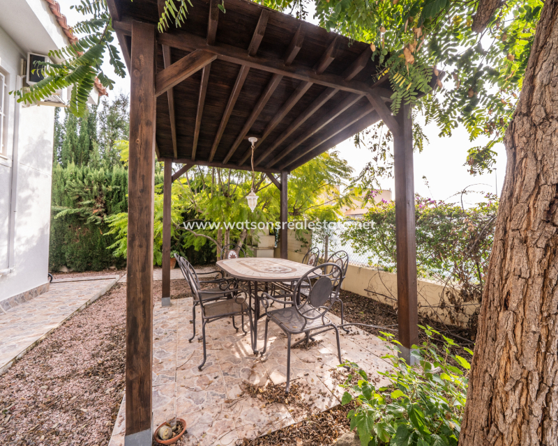 Resale - Detached - Urb. La Marina