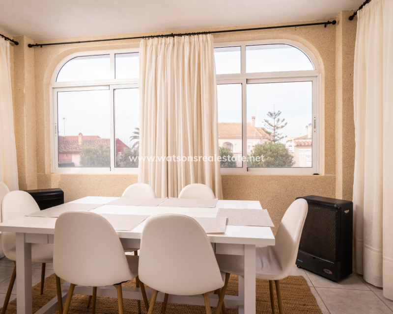 Resale - Detached - Urb. La Marina