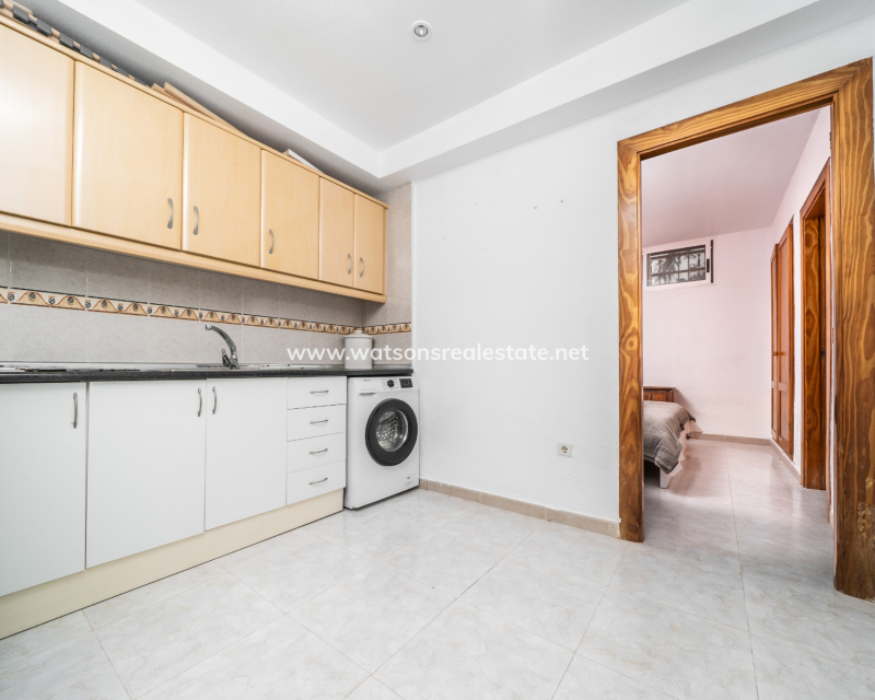 Resale - Detached - Urb. La Marina