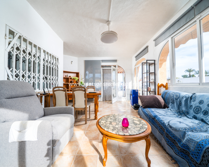 Resale - Detached - Urb. La Marina