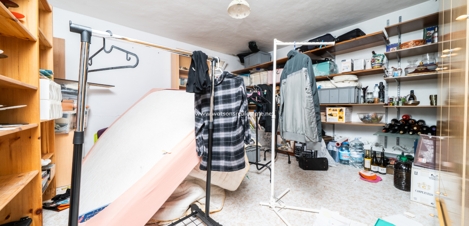 Resale - Detached - Urb. La Marina