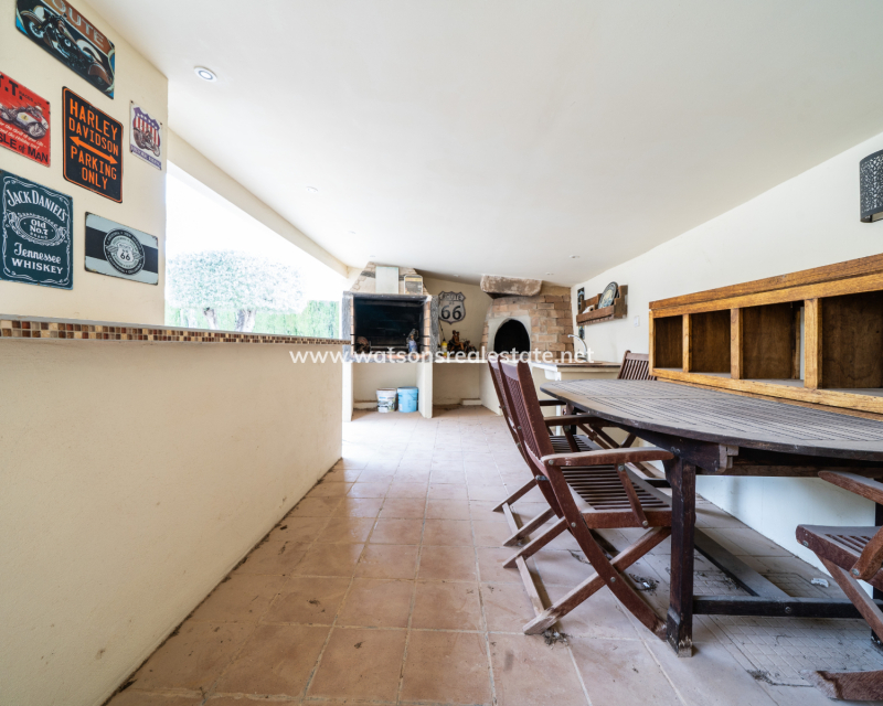 Resale - Detached - Urb. La Marina