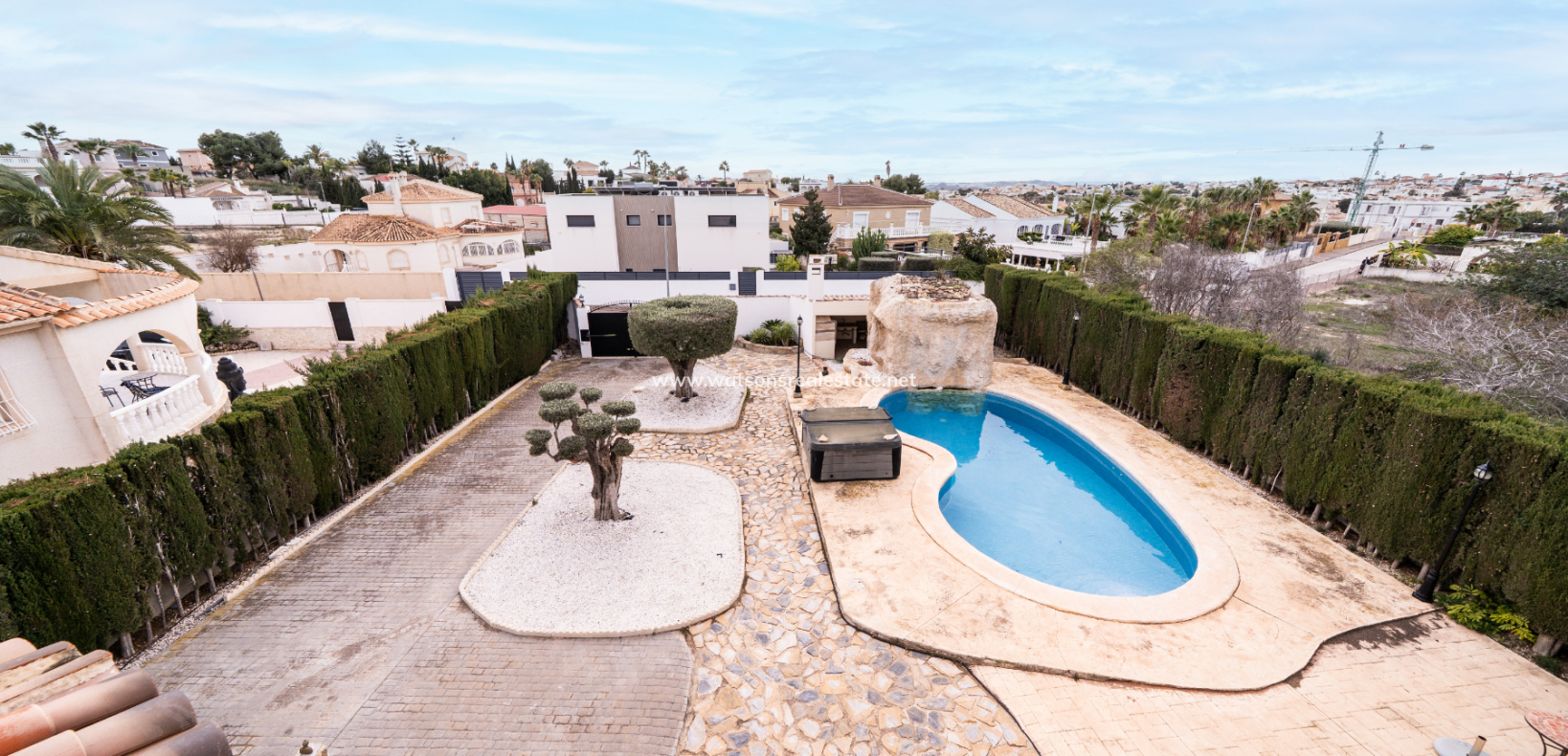 Resale - Detached - Urb. La Marina