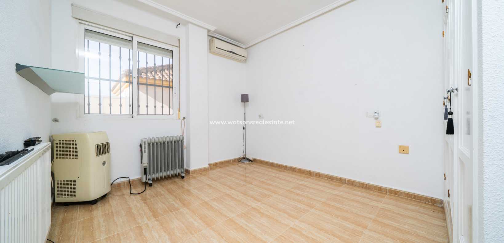 Resale - Detached - Urb. La Marina