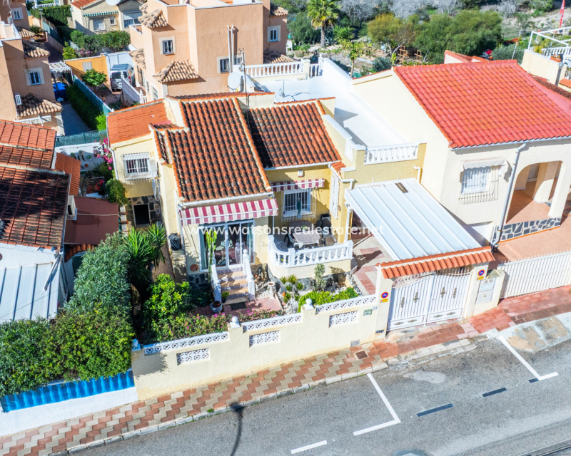 Resale - Detached - Urb. La Marina
