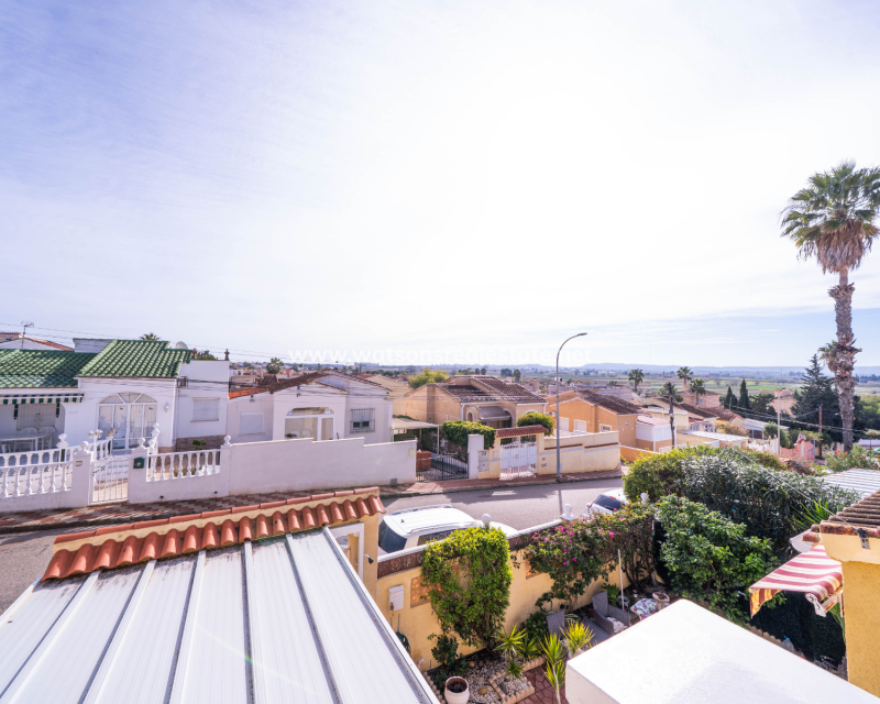 Resale - Detached - Urb. La Marina