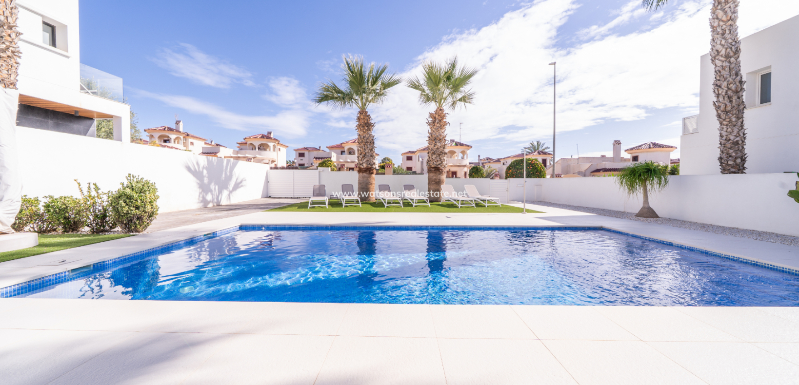 Resale - Detached - Urb. La Marina