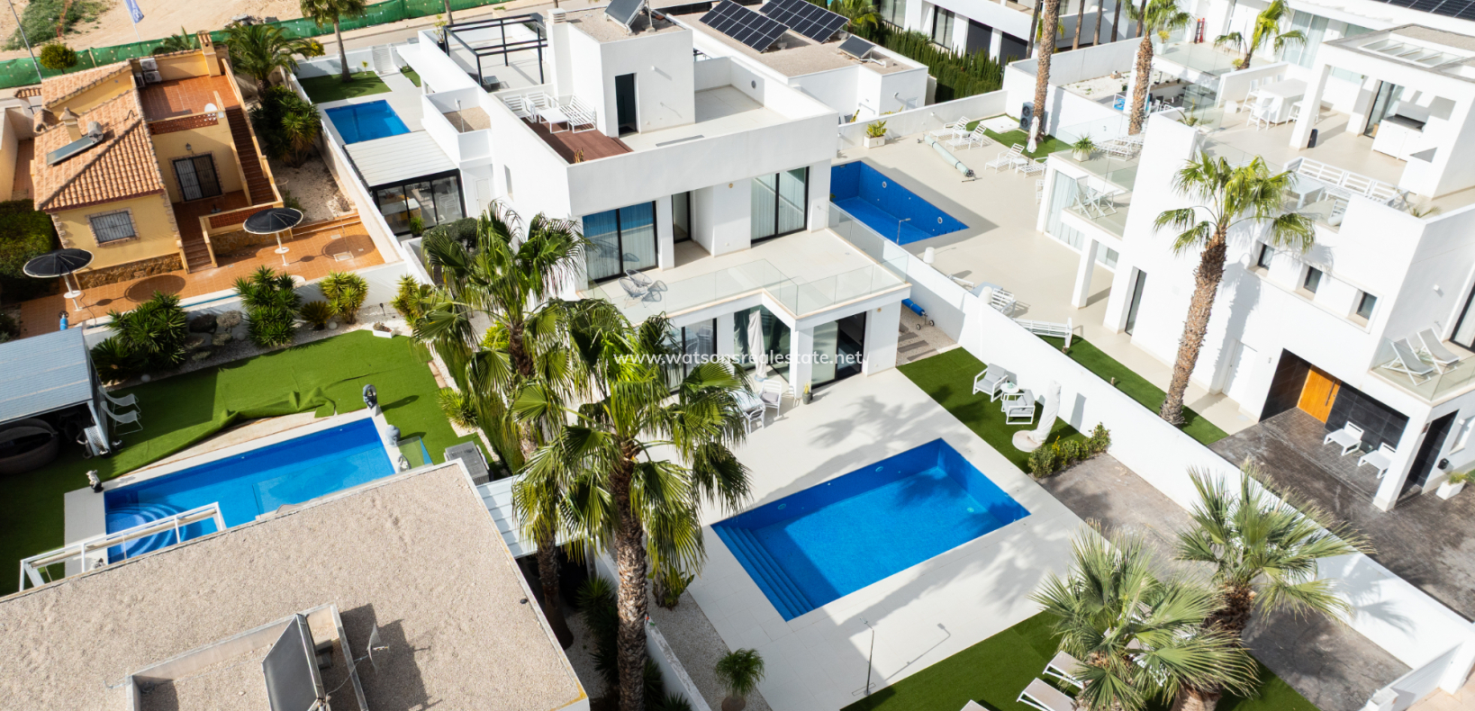 Resale - Detached - Urb. La Marina