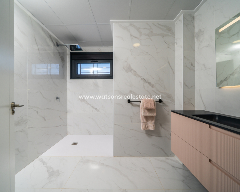 Resale - Detached - Urb. La Marina