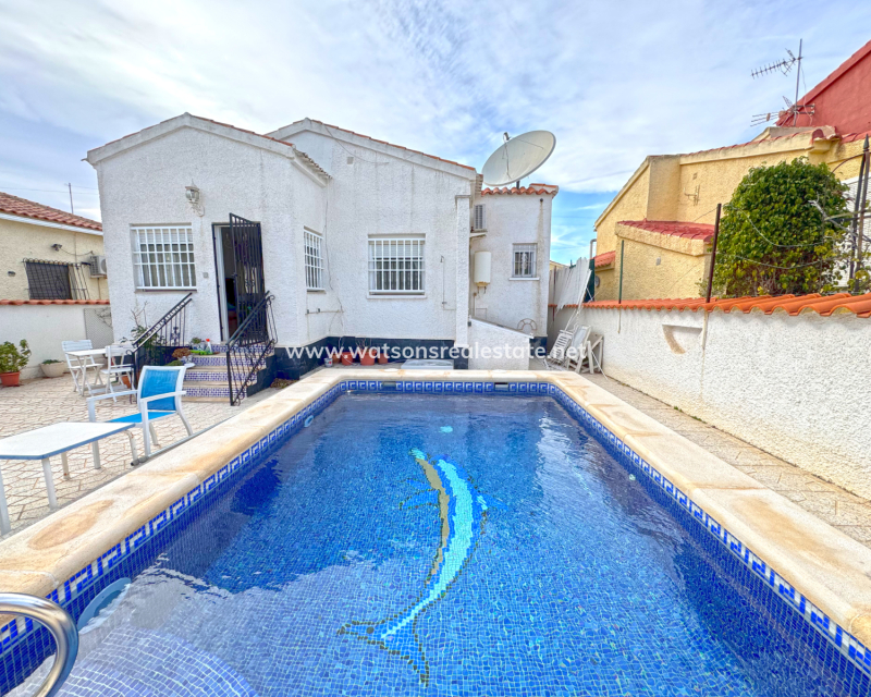 Resale - Detached - Urb. La Marina