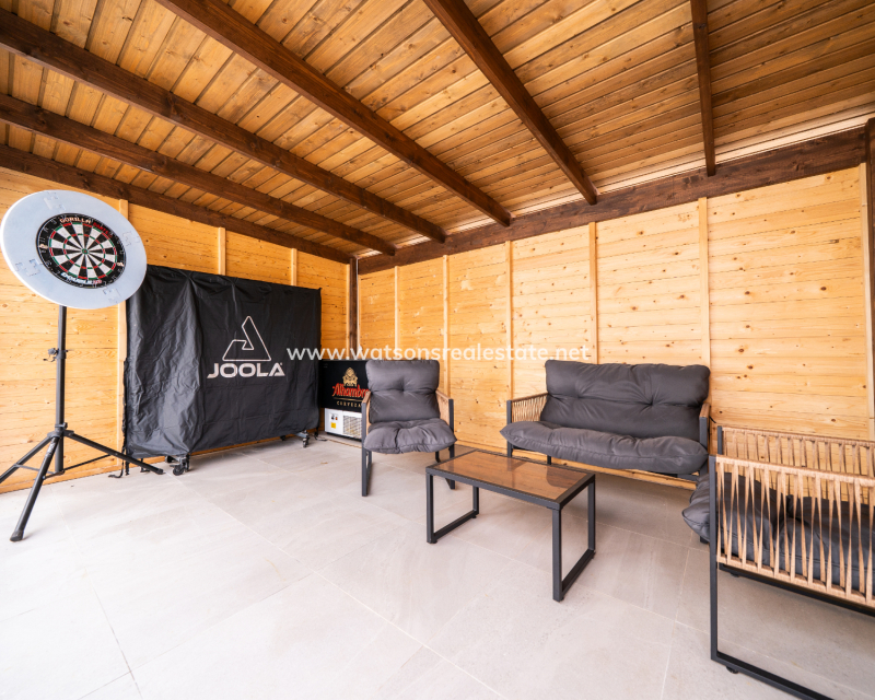 Resale - Detached - Urb. La Marina