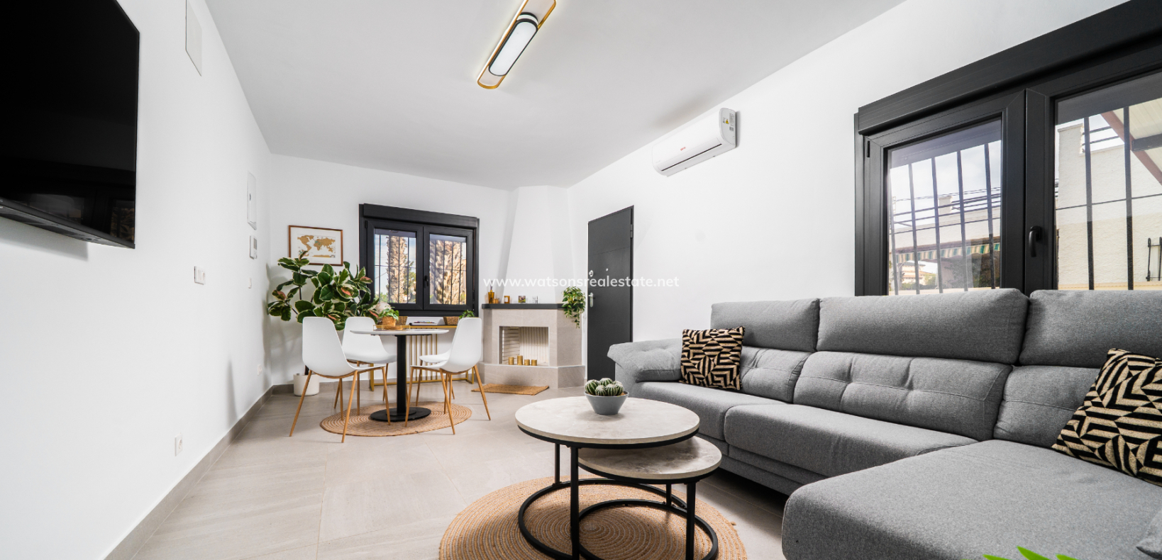 Resale - Detached - Urb. La Marina