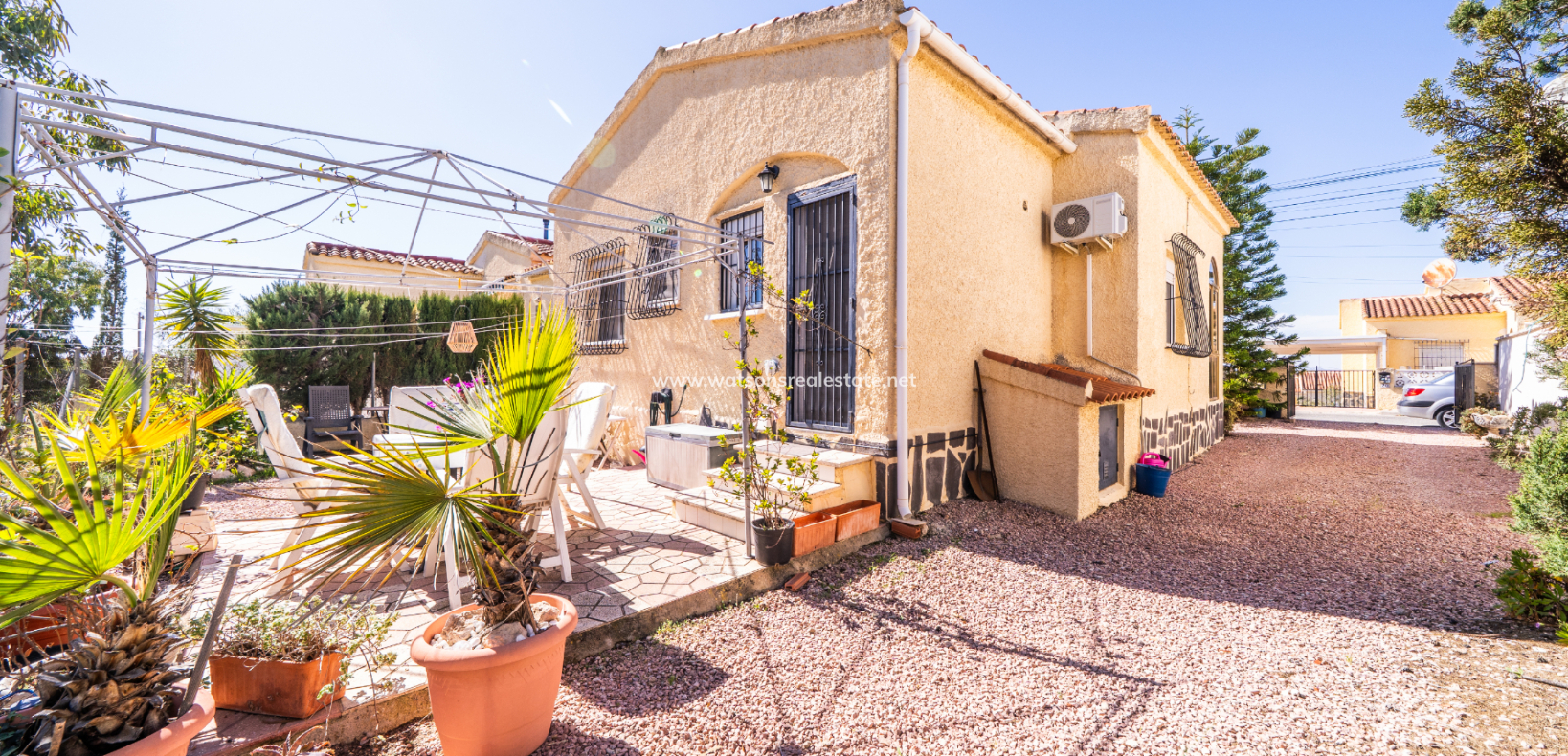 Resale - Detached - Urb. La Marina