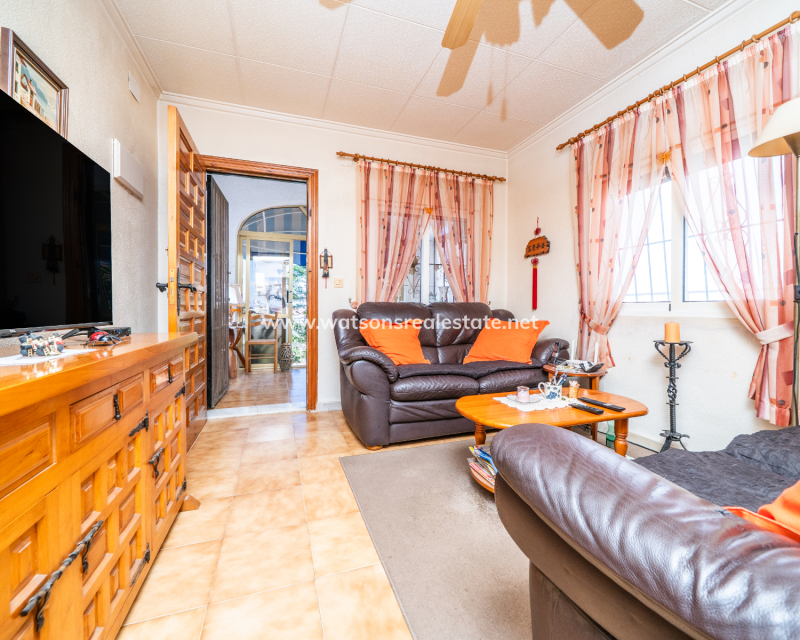 Resale - Detached - Urb. La Marina