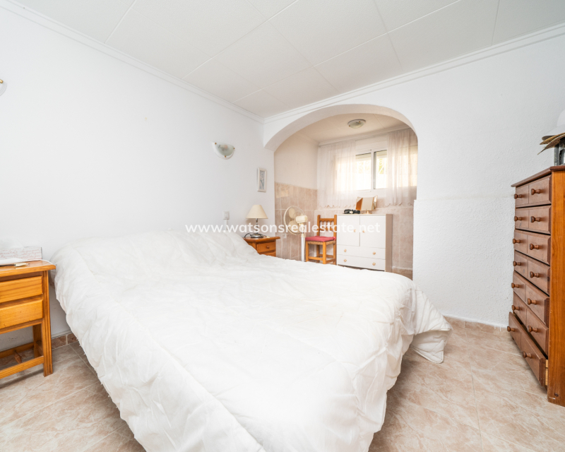 Resale - Detached - Urb. La Marina