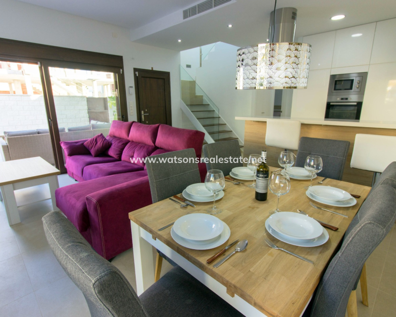 Resale - Detached - Urb. La Marina