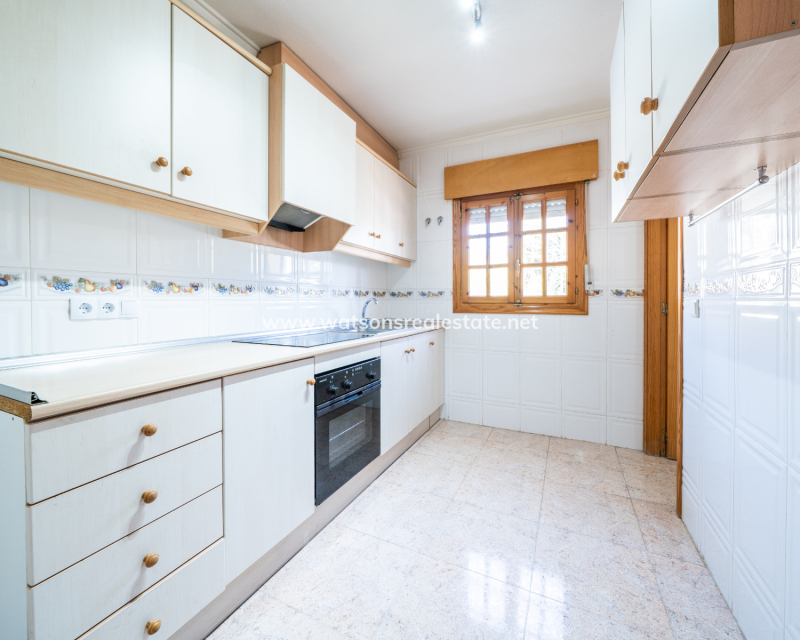 Resale - Detached - Urb. La Marina