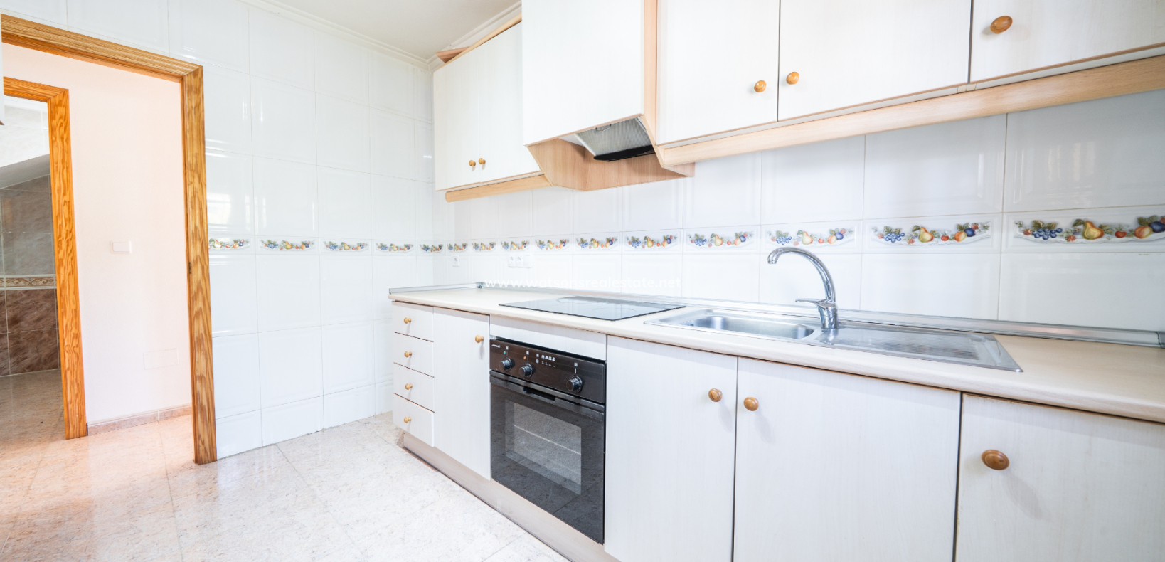 Resale - Detached - Urb. La Marina