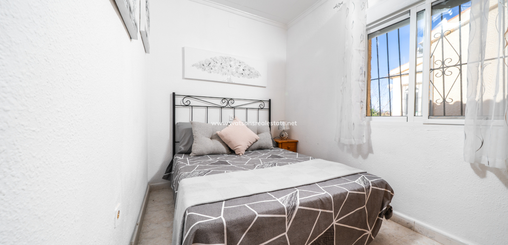 Resale - Detached - Urb. La Marina