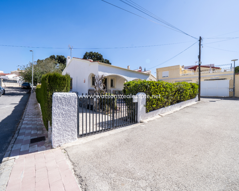 Resale - Detached - Urb. La Marina