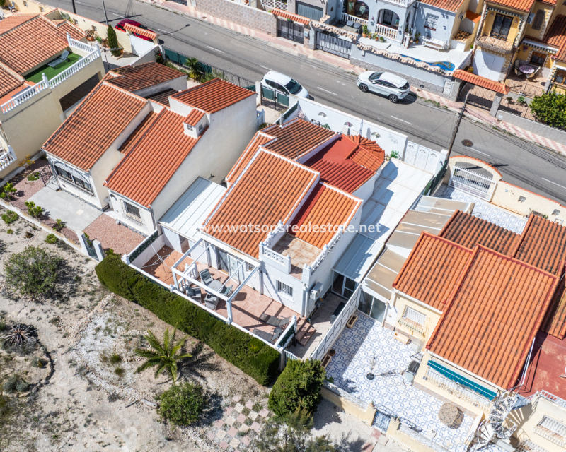 Resale - Detached - Urb. La Marina
