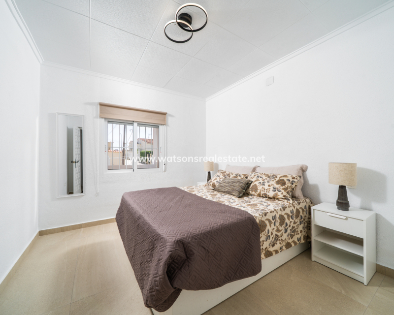 Resale - Detached - Urb. La Marina