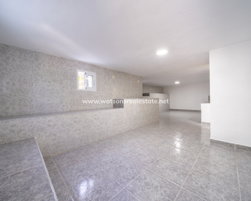Resale - Detached - Urb. La Marina