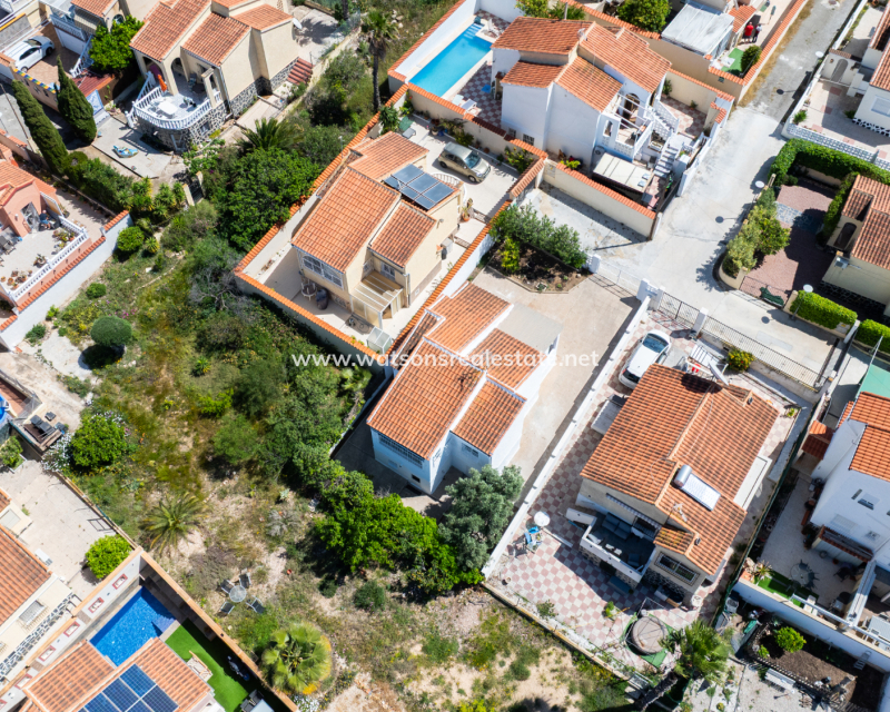 Resale - Detached - Urb. La Marina
