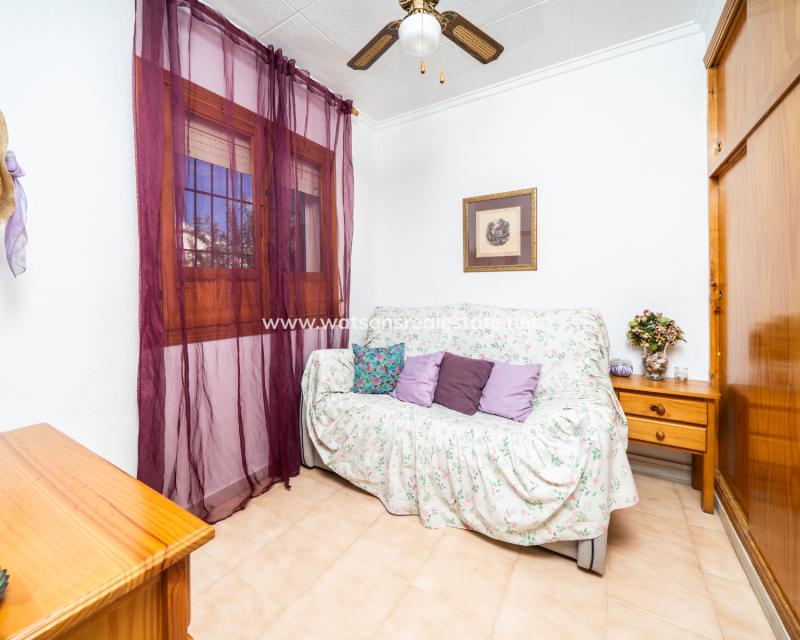 Resale - Detached - Urb. La Marina