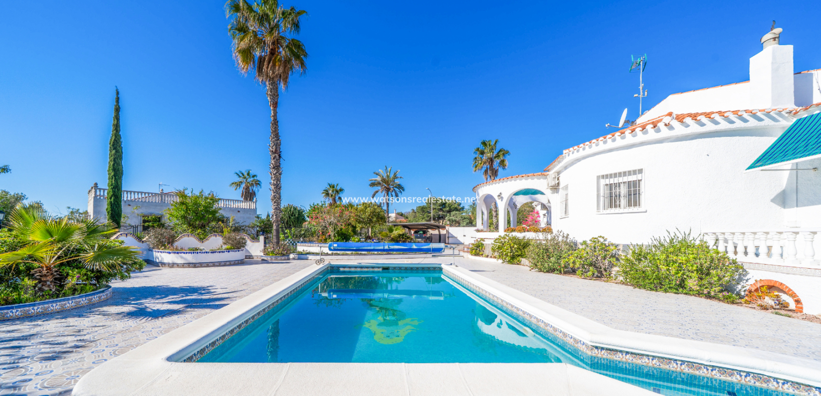 Resale - Detached - Urb. La Marina