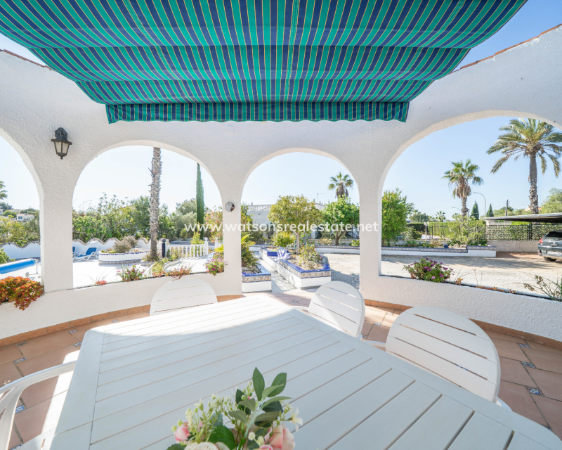 Resale - Detached - Urb. La Marina