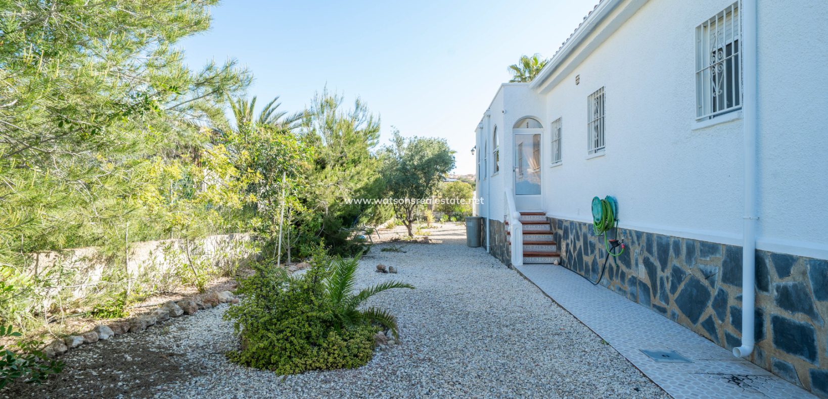 Resale - Detached - Urb. La Marina