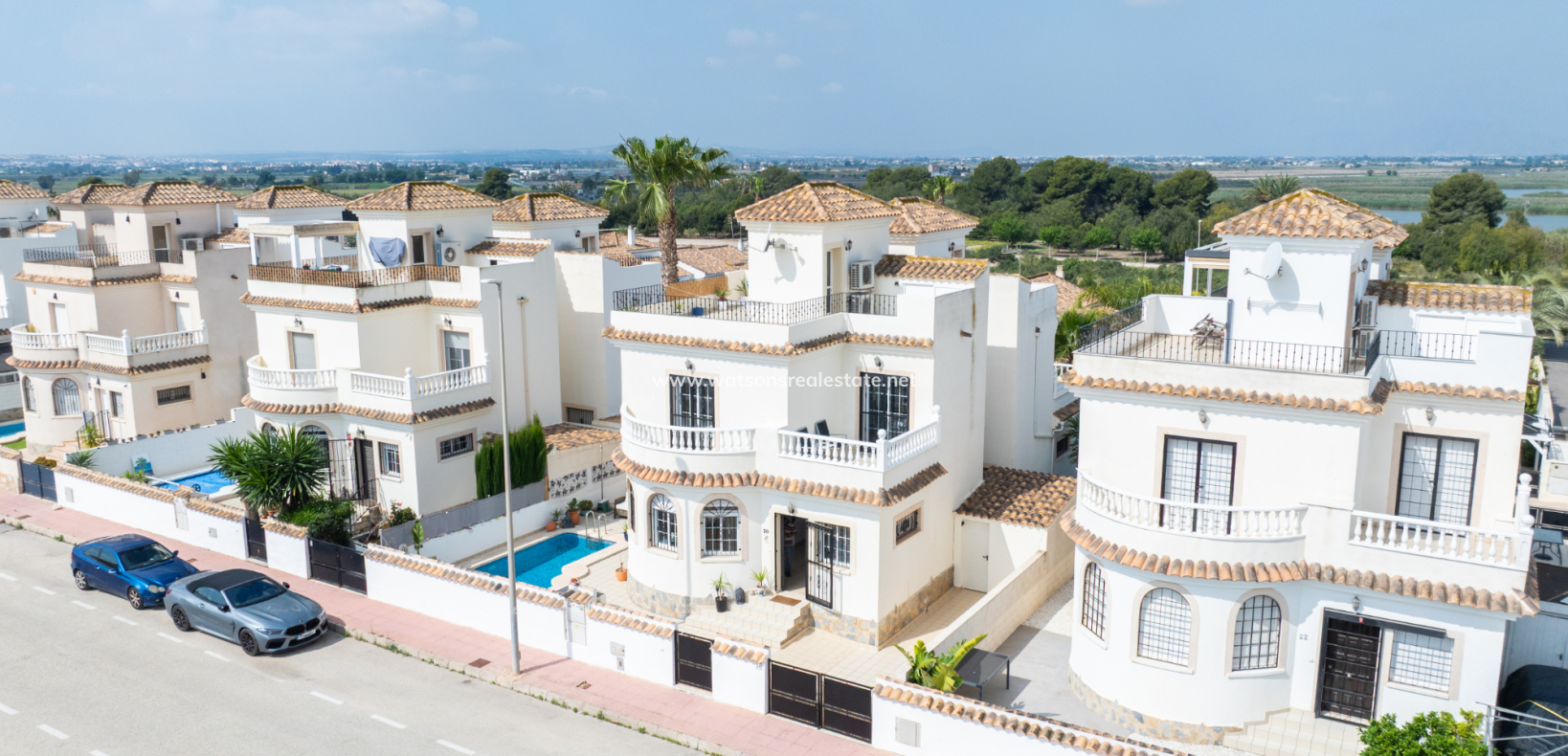 Resale - Detached - Urb. La Marina